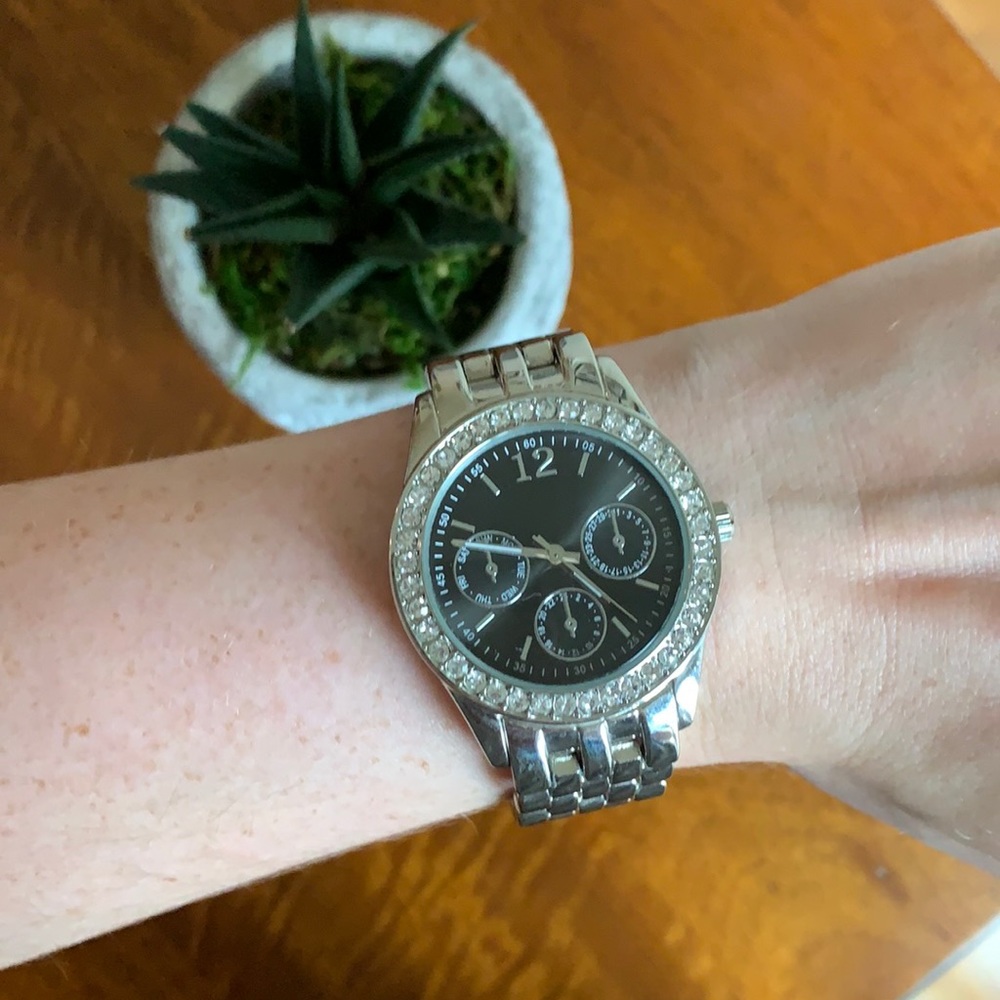 Merona watch with Rhinestones ✨